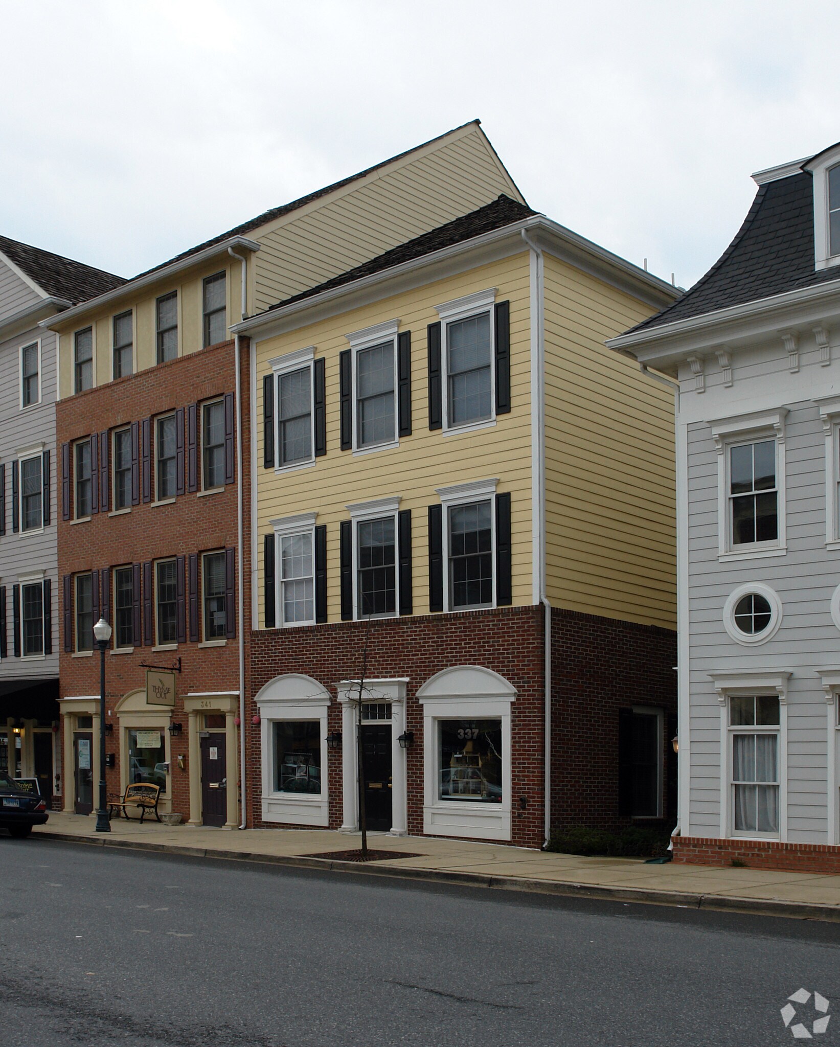 337 Main St, Gaithersburg, MD à vendre Photo principale– Image 1 sur 12