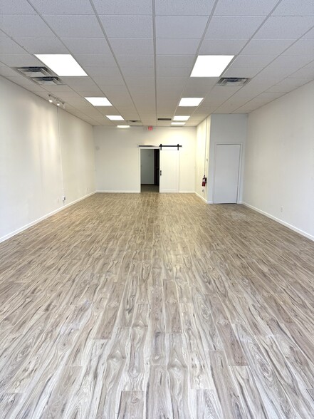 7855 E 108th Ave, Crown Point, IN à louer - Photo de l’immeuble – Image 2 sur 4