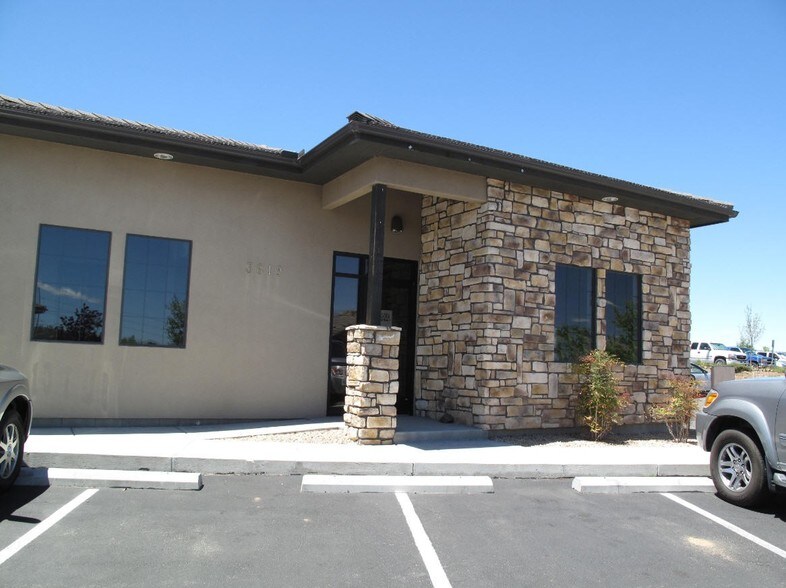 3619 Crossings Dr, Prescott, AZ à vendre - Photo de l’immeuble – Image 2 sur 10