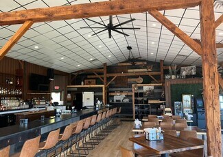 Plus de détails pour 580 Robinhood Dr, Sherwood, WI - Sports et loisirs à vendre