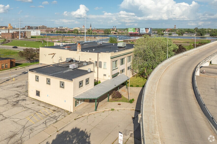 610 S Broadway St, Green Bay, WI à louer - Aérien – Image 1 sur 6