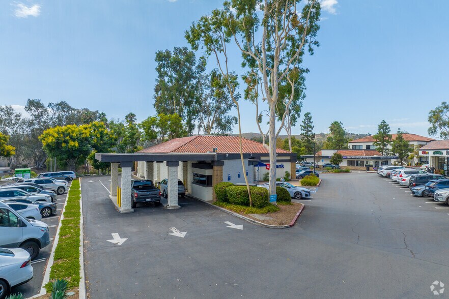 12312 Poway Rd, Poway, CA à vendre - Photo principale – Image 1 sur 4