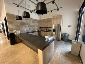 2805 Barranca Pky, Irvine, CA à louer Photo intérieure– Image 1 sur 5