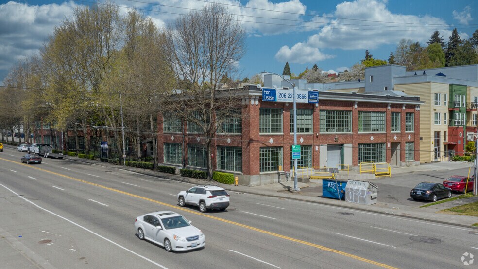 1130 Rainier Ave S, Seattle, WA à louer - Photo de l’immeuble – Image 2 sur 6