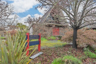 Plus de détails pour 2 Tamalpais Dr, Corte Madera, CA - Spécialisé à vendre