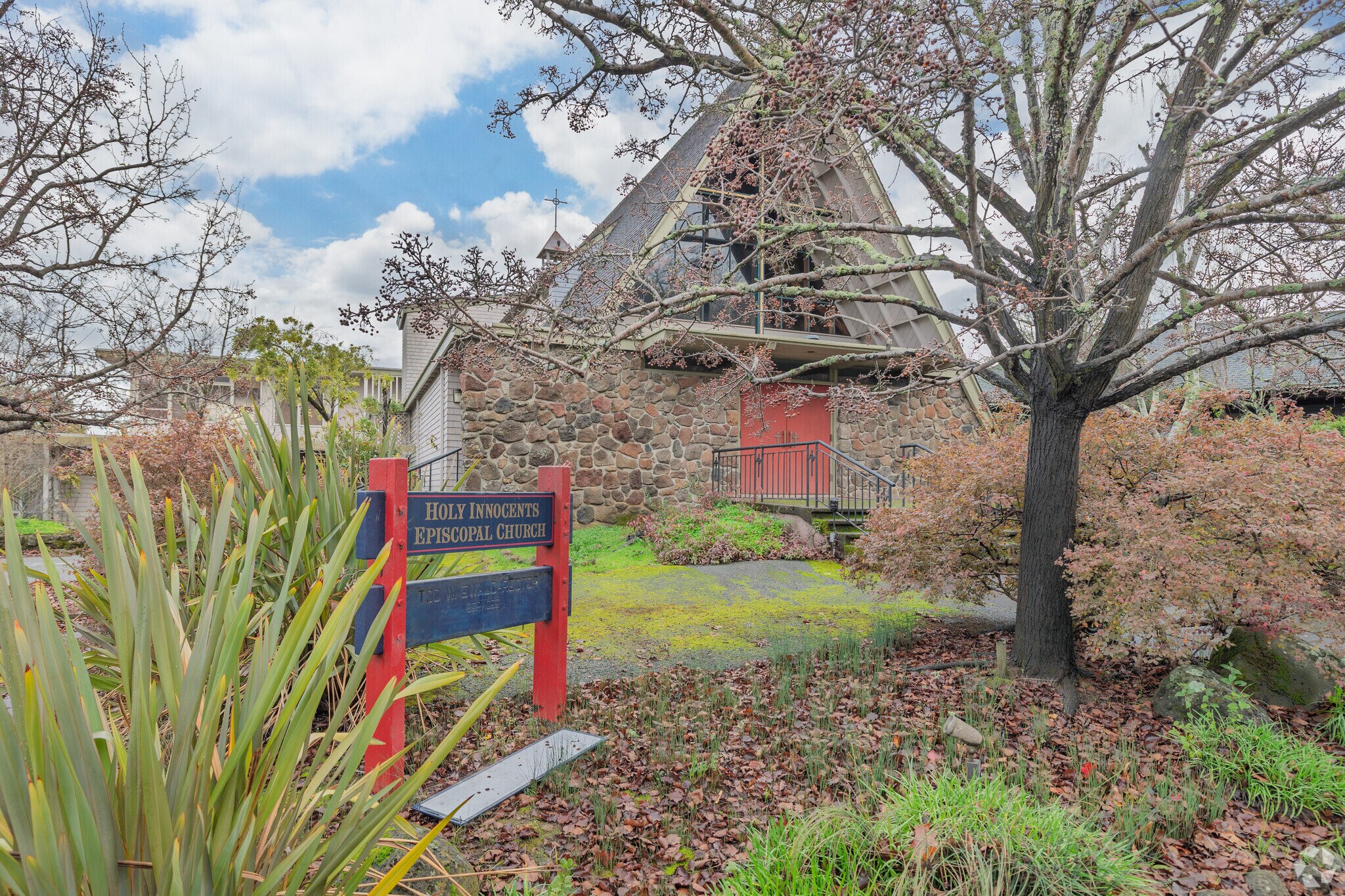 2 Tamalpais Dr, Corte Madera, CA à louer Photo principale– Image 1 sur 6