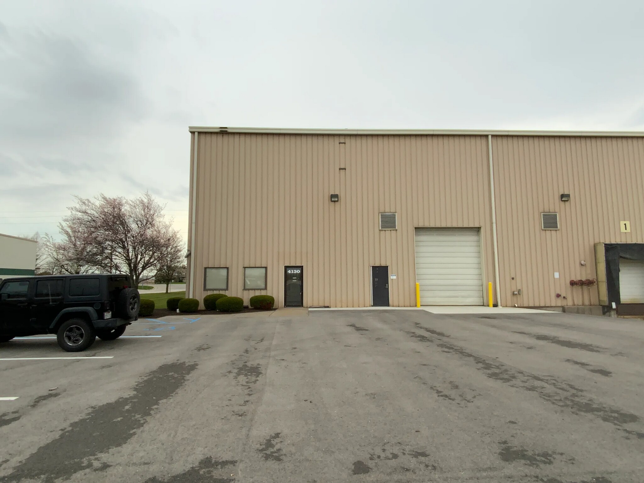 4130 Spartan Dr, Oregon, OH à louer Photo de l’immeuble– Image 1 sur 8