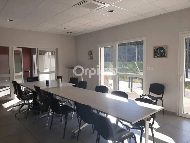 Bureau dans Valence à louer - Photo de l’immeuble – Image 3 sur 12