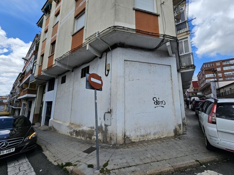 Calle Alonso Hipólito, Plasencia, Cáceres à vendre - Photo de l’immeuble – Image 3 sur 3