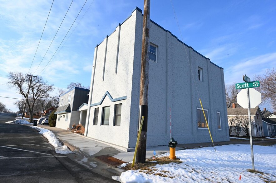 206 Scott St S, Shakopee, MN à vendre - Photo de l’immeuble – Image 2 sur 12