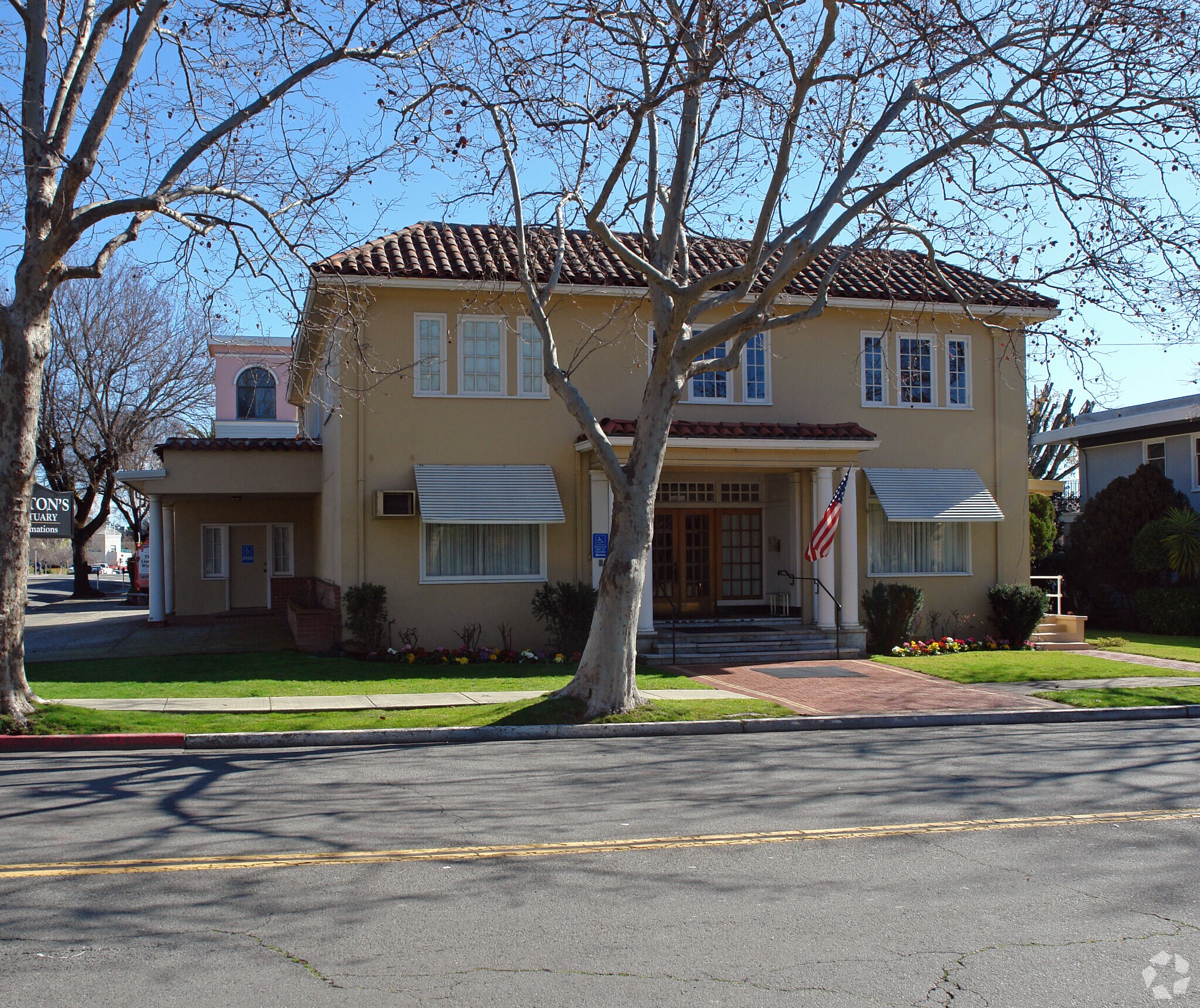 1022 E St, San Rafael, CA à vendre Photo principale– Image 1 sur 11