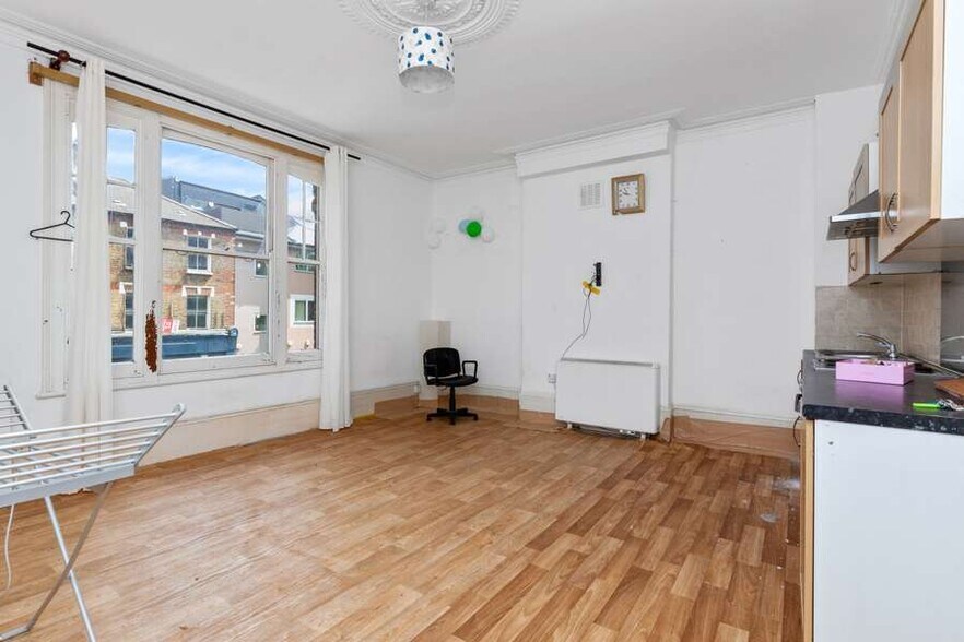 106-108 Wandsworth Bridge Rd, Londres à vendre - Photo de l’immeuble – Image 3 sur 8