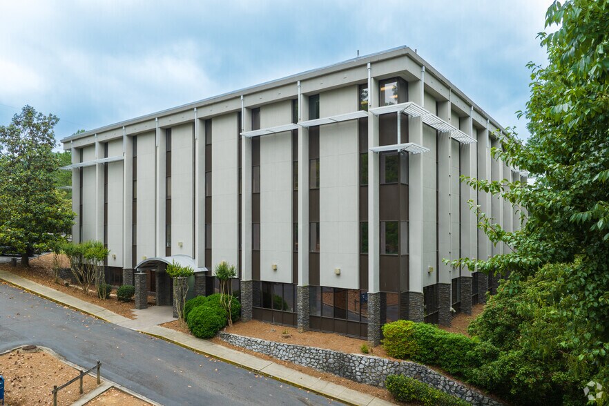 400 Vestavia Pky, Birmingham, AL à louer - Photo principale – Image 1 sur 17
