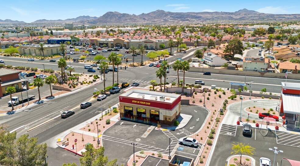 601 Whitney Ranch Drive, Henderson, NV à vendre - Photo de l’immeuble – Image 2 sur 6