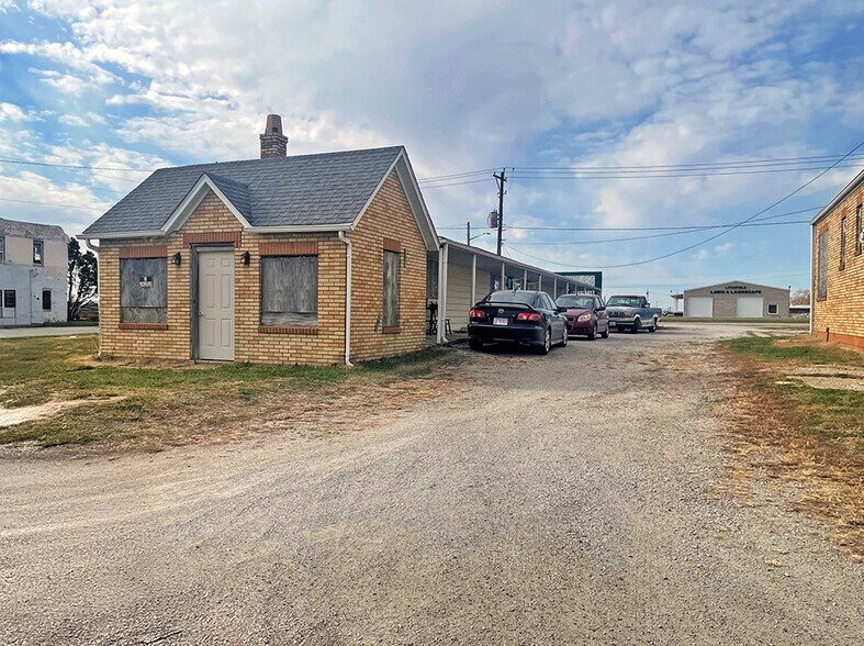 832 Old Rte 66 S, Litchfield, IL à vendre - Photo de l’immeuble – Image 3 sur 8