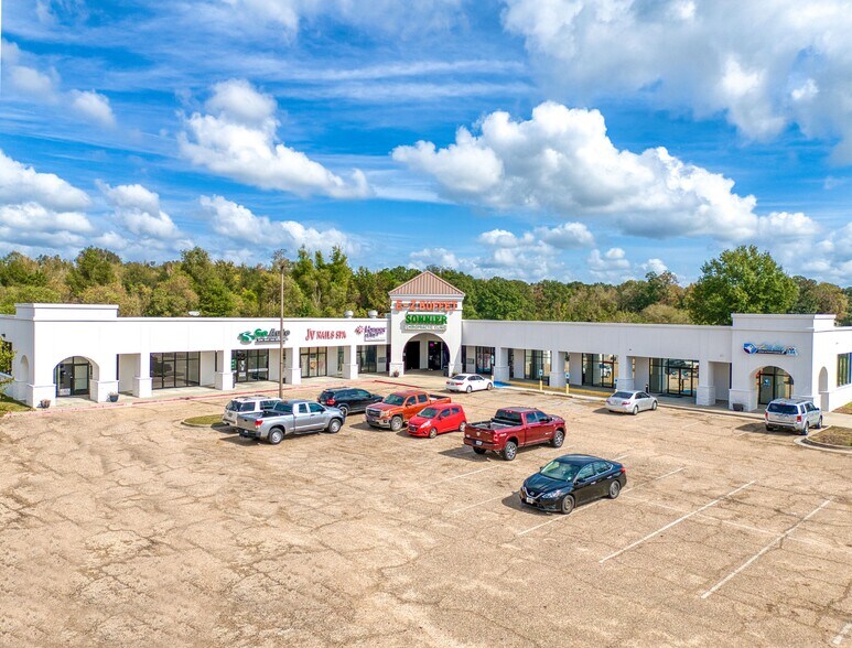 6363 Main St, Zachary, LA à louer - Photo principale – Image 1 sur 27