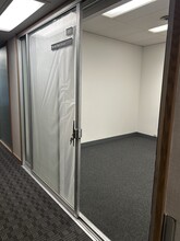 3525 W Peterson Ave, Chicago, IL à louer Photo de l’immeuble– Image 2 sur 2