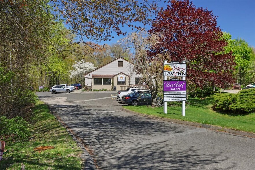 8 Independence Dr, Marlborough, CT à vendre - Photo de l’immeuble – Image 3 sur 28