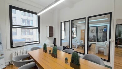 121-127 W 27th St, New York, NY à louer Photo intérieure– Image 2 sur 7