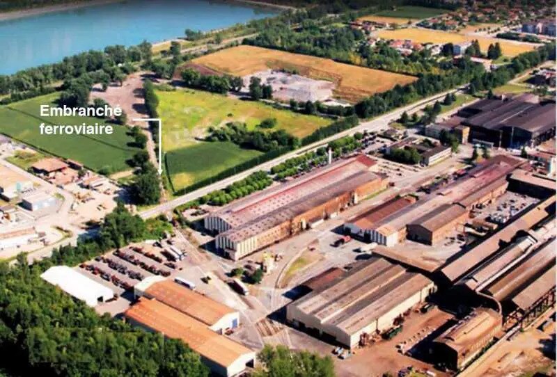 Industriel/Logistique dans Le Cheylas à louer - Photo de l’immeuble – Image 2 sur 4