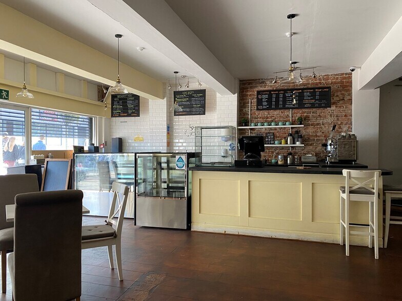 10-12 Main St, Bangor à louer - Photo de l’immeuble – Image 3 sur 7