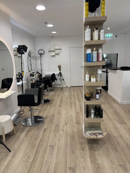 Local commercial dans Paris à louer - Photo intérieure – Image 3 sur 4