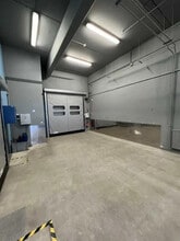 Local commercial dans Ivry-sur-Seine à vendre Photo intérieure– Image 1 sur 5