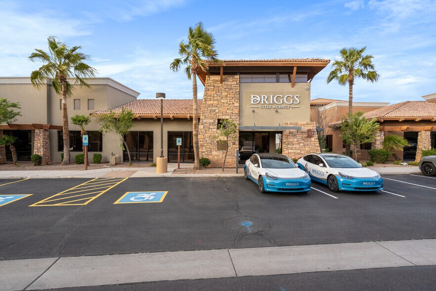 2680 S Val Vista Dr, Gilbert, AZ à louer - Photo de l’immeuble – Image 2 sur 7