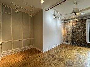 1564 N Damen Ave, Chicago, IL à louer Photo intérieure– Image 1 sur 5