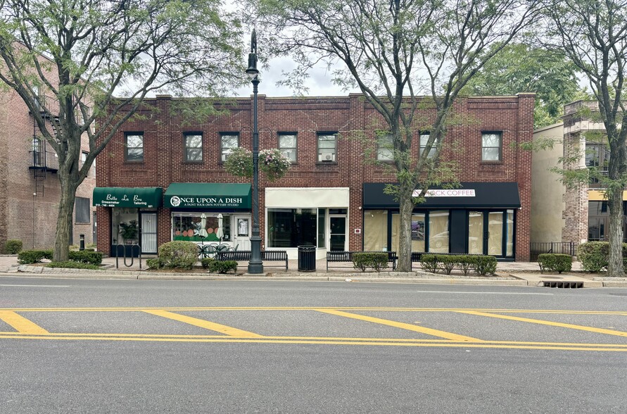 653-661 Franklin Ave, Garden City, NY à louer - Photo de l’immeuble – Image 2 sur 5
