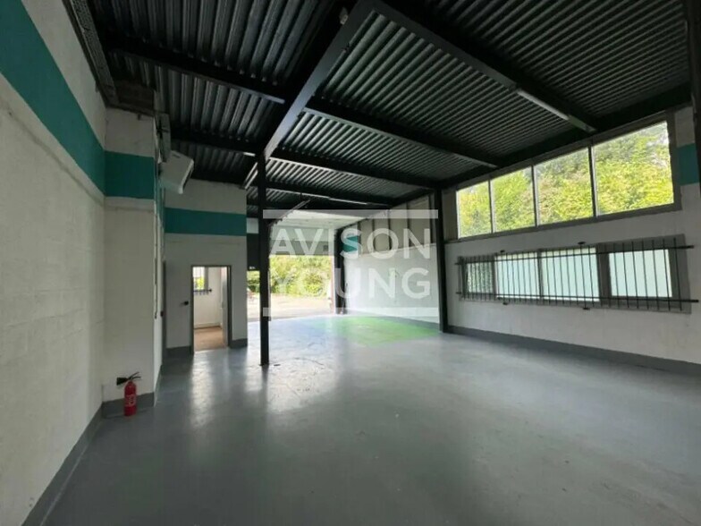 Local d’activités dans Massy à louer - Photo de l’immeuble – Image 3 sur 6