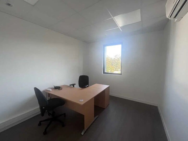 Local d’activités dans Pessac à louer - Photo intérieure – Image 3 sur 4