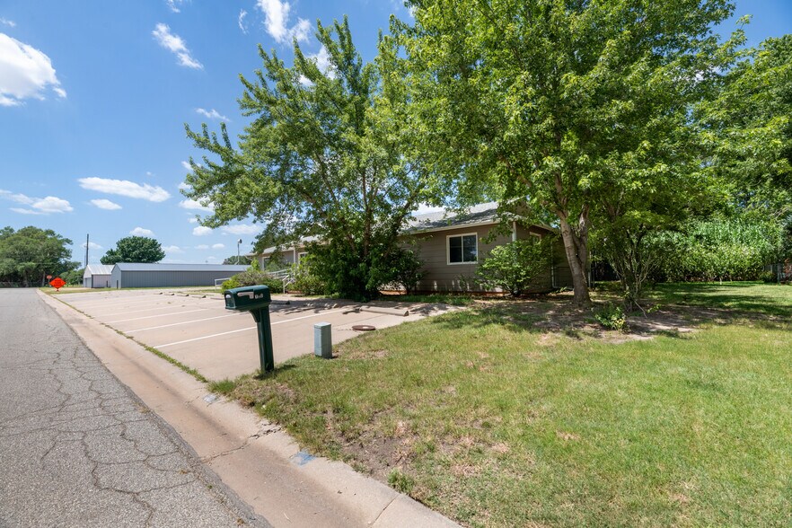106 Shadybrook Dr, Cheney, KS à vendre - Photo de l’immeuble – Image 3 sur 63