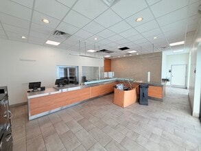 6011 SE Abshier Blvd, Belleview, FL à louer Photo intérieure– Image 2 sur 9