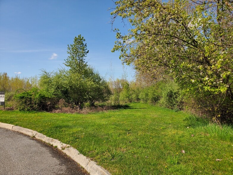 32 Gibbs Ct, Middletown, NY à vendre - Photo principale – Image 1 sur 10