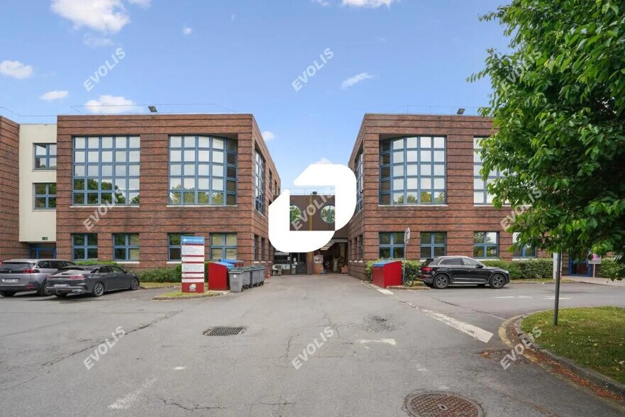 Local d’activités dans Villiers-sur-Marne à louer - Photo de l’immeuble – Image 3 sur 8