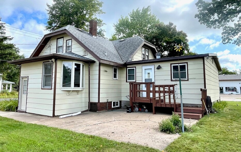 2003 Broadway St S, Menomonie, WI à vendre - Photo de l’immeuble – Image 2 sur 28