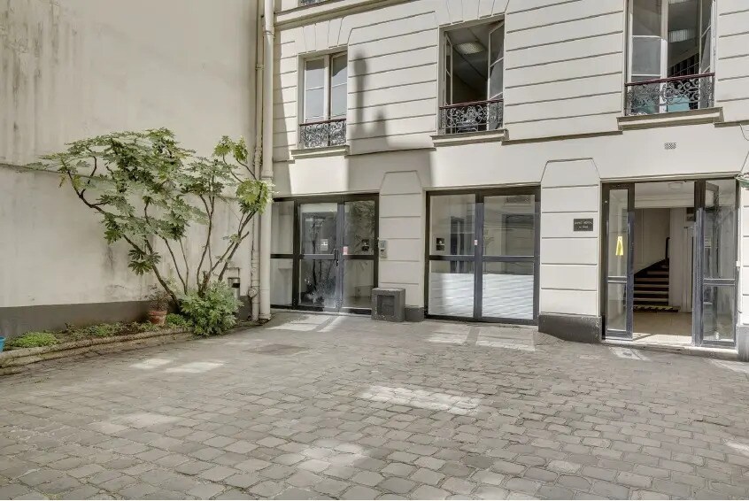 Bureau dans Paris à louer - Photo de l’immeuble – Image 1 sur 9