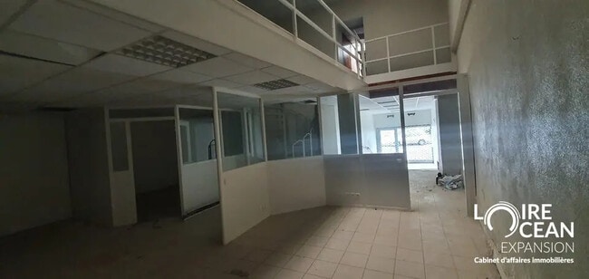 Plus de détails pour Local commercial à louer