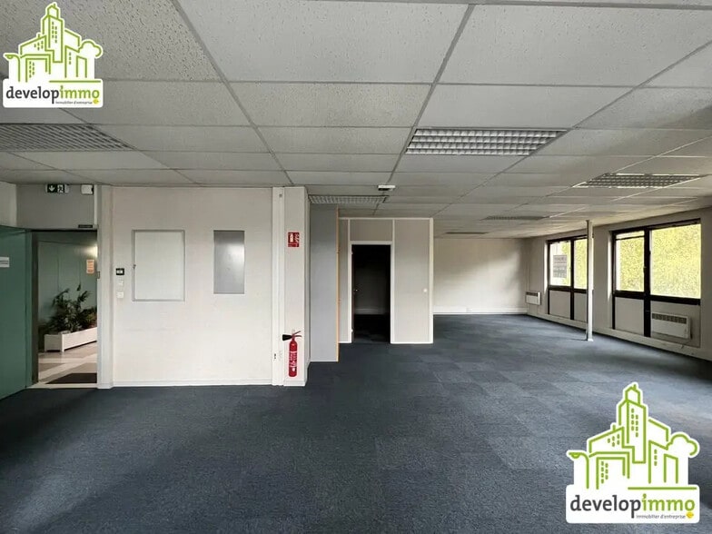 Bureau dans Caen à louer - Photo de l’immeuble – Image 3 sur 5