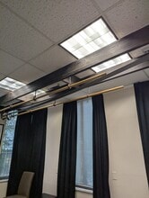 2222 Western Trails Blvd, Austin, TX à louer Photo intérieure– Image 1 sur 3