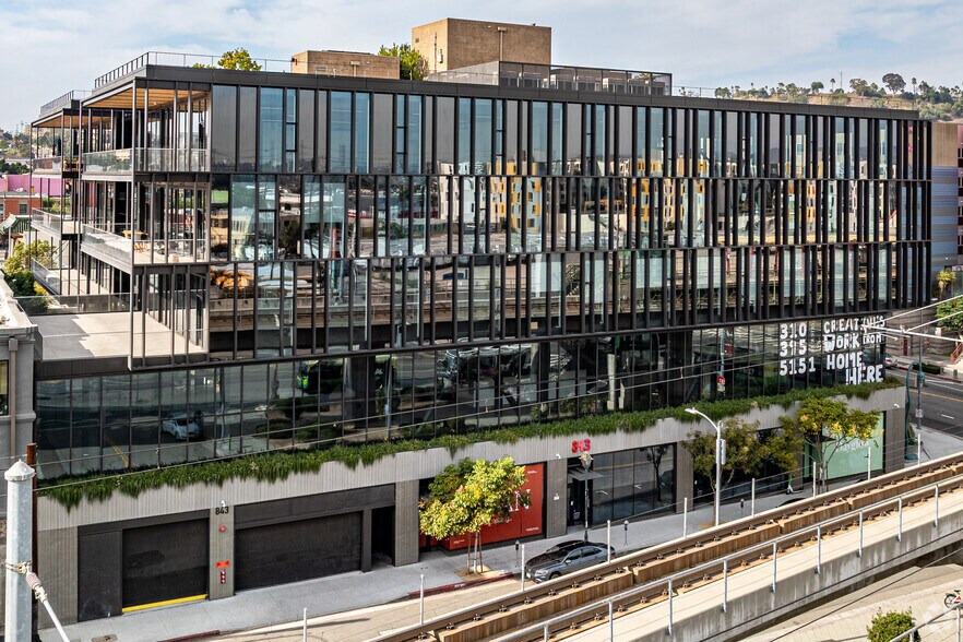837 N Spring St, Los Angeles, CA à vendre - Photo de l’immeuble – Image 3 sur 30