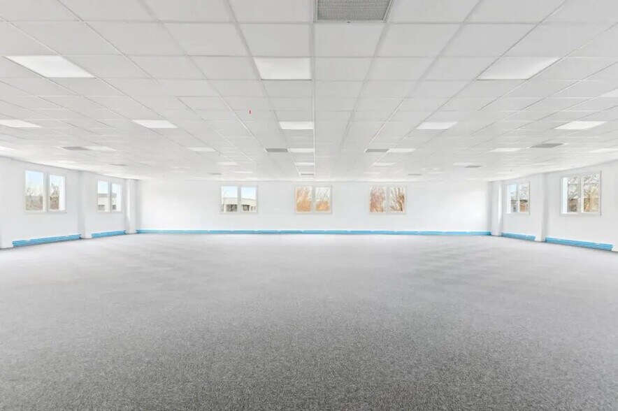 22 Rue Du 35Eme Regiment D'Aviation, Bron à vendre - Photo de l’immeuble – Image 3 sur 10