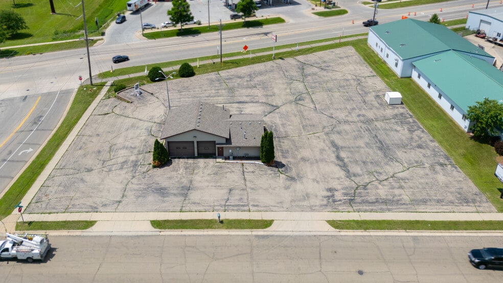 1245 Eastgate Dr SE, Rochester, MN à louer - Photo de l’immeuble – Image 2 sur 19