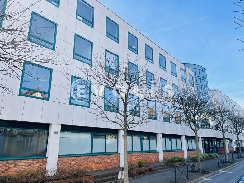 Bureau dans Melun à louer - Photo de l’immeuble – Image 1 sur 5