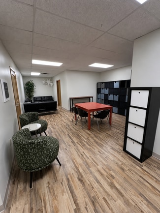 Plus de détails pour 146 Lake St N, Forest Lake, MN - Bureau à louer