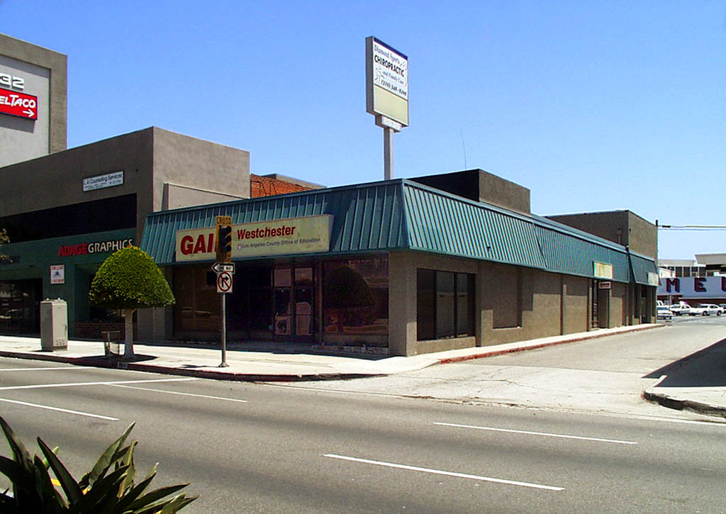 8636 S Sepulveda Blvd, Los Angeles, CA à louer Photo principale– Image 1 sur 8
