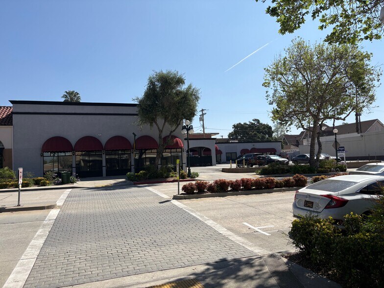 202-210 S Myrtle Ave, Monrovia, CA à vendre - Photo de l’immeuble – Image 2 sur 15