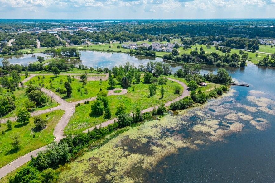 535 Branch St, Pontiac, MI à vendre - Photo de l’immeuble – Image 3 sur 6