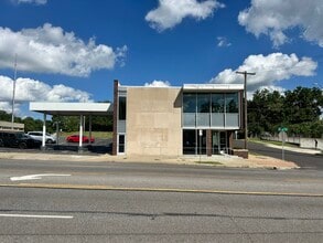 6145 Troost Ave, Kansas City, MO à vendre Photo intérieure– Image 1 sur 16